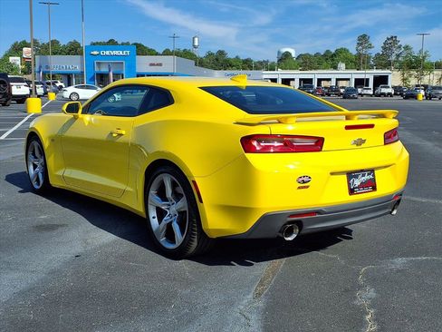Used 2018 Chevrolet Camaro SS RWD image 16