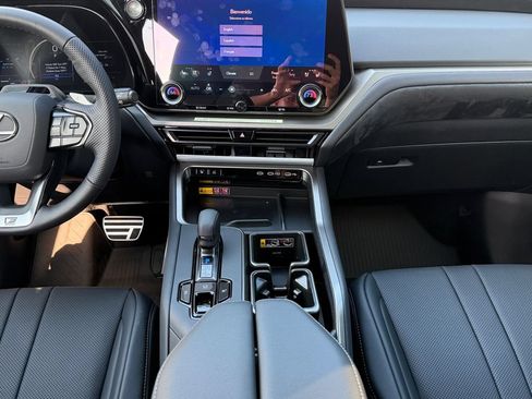 New 2026 Lexus TX 500h AWD image 11
