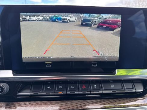 Used 2025 Chevrolet Silverado 1500 LT AWD/4WD image 27