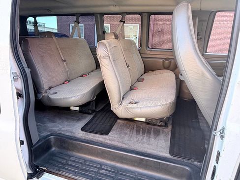 Used 2015 Chevrolet Express 3500 LT w/ LT Preferred Equipment Group image 17