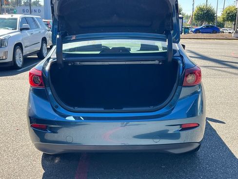Used 2017 MAZDA MAZDA3 Sport FWD image 10
