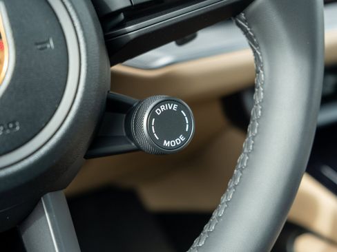 New 2026 Porsche Cayenne image 26