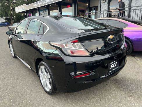 Used 2018 Chevrolet Volt LT w/ Comfort Package image 5