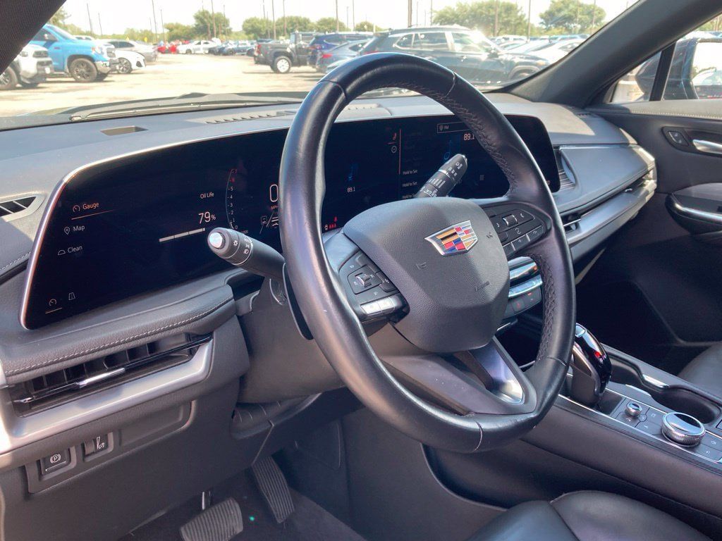 Used 2025 Cadillac XT4 Premium Luxury FWD image 22