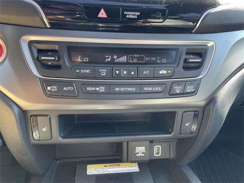 Used 2022 Honda Pilot Special Edition image 29