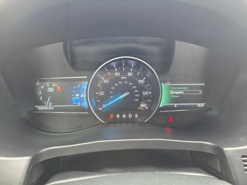 Used 2018 Ford Explorer XLT w/ Equipment Group 202A FWD image 20