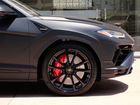 Used 2024 Lamborghini Urus S AWD/4WD image 9