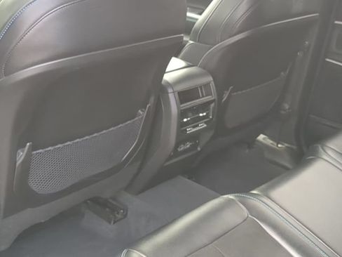 Used 2023 Jeep Grand Cherokee Trailhawk w/ Luxury Tech Group III AWD/4WD image 17