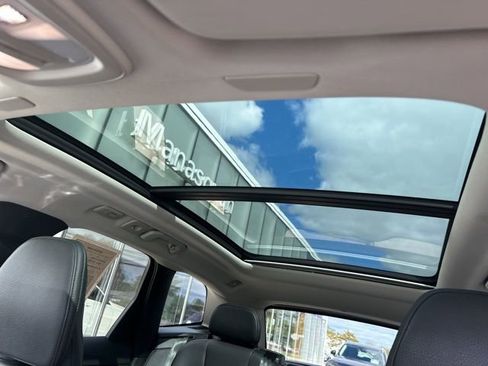 Certified 2022 Volvo XC60 B5 Momentum w/ Climate Package image 27