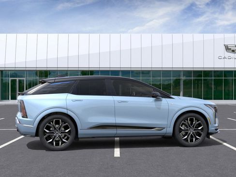 New 2026 Cadillac Optiq V image 5