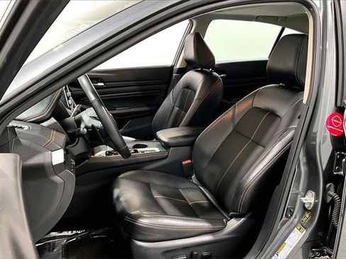 Used 2021 Nissan Altima 2.5 SR w/ SR Premium Package image 22