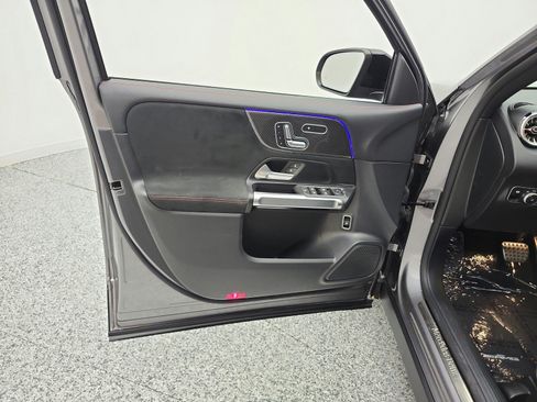 Used 2023 Mercedes-Benz GLB 250 image 15