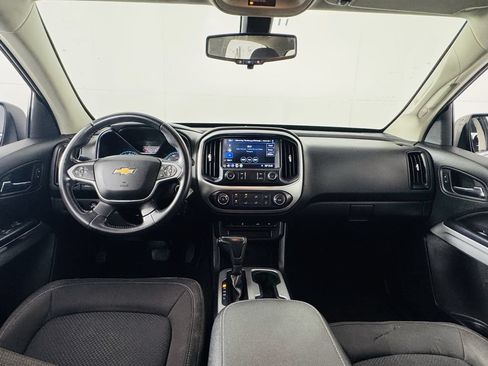 Used 2020 Chevrolet Colorado LT w/ LPO, Premium Interior Package AWD/4WD image 17