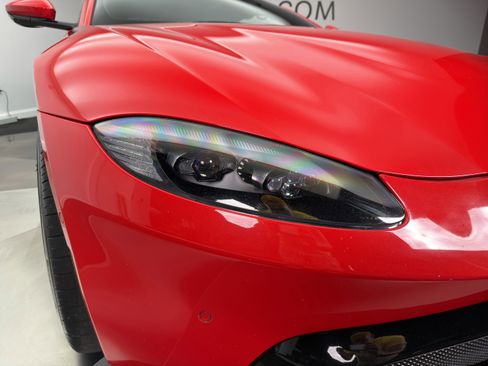 Used 2020 Aston Martin V8 Vantage Coupe RWD image 14