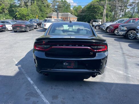 Used 2019 Dodge Charger Scat Pack RWD image 7