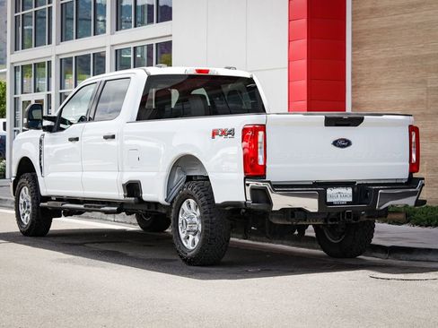 Used 2023 Ford F350 XLT w/ FX4 Off-Road Package AWD/4WD image 6