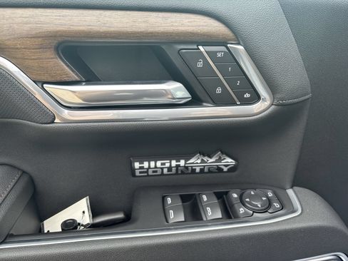 New 2026 Chevrolet Silverado 1500 High Country AWD/4WD image 16