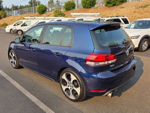 Used 2011 Volkswagen GTI 4-Door FWD image 5
