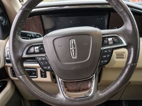 Used 2019 Lincoln Navigator Reserve w/ Cargo Package image 19