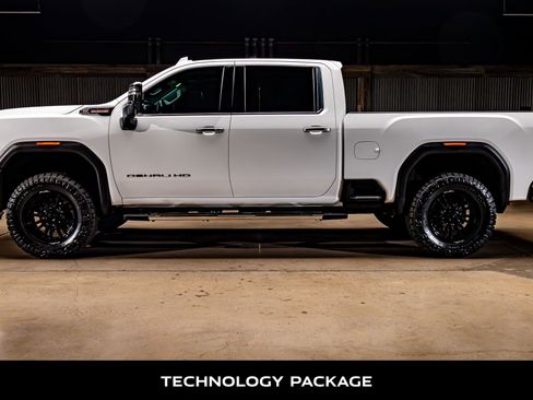 Used 2024 GMC Sierra 3500 Denali w/ Denali Reserve Package image 6