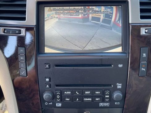 Used 2007 Cadillac Escalade AWD w/ Information Package image 31