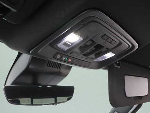 Used 2024 Chevrolet Silverado 1500 High Country w/ High Country Premium Package image 17