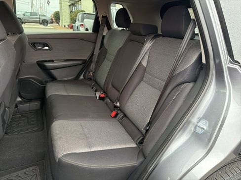 Used 2021 Nissan Rogue SV image 19