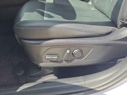 Used 2025 Kia Sorento EX w/ Panoramic Sunroof Package image 21