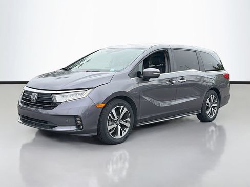 Used 2022 Honda Odyssey Touring image 2