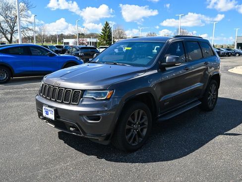 Used 2016 Jeep Grand Cherokee Limited 75th Anniversary image 9
