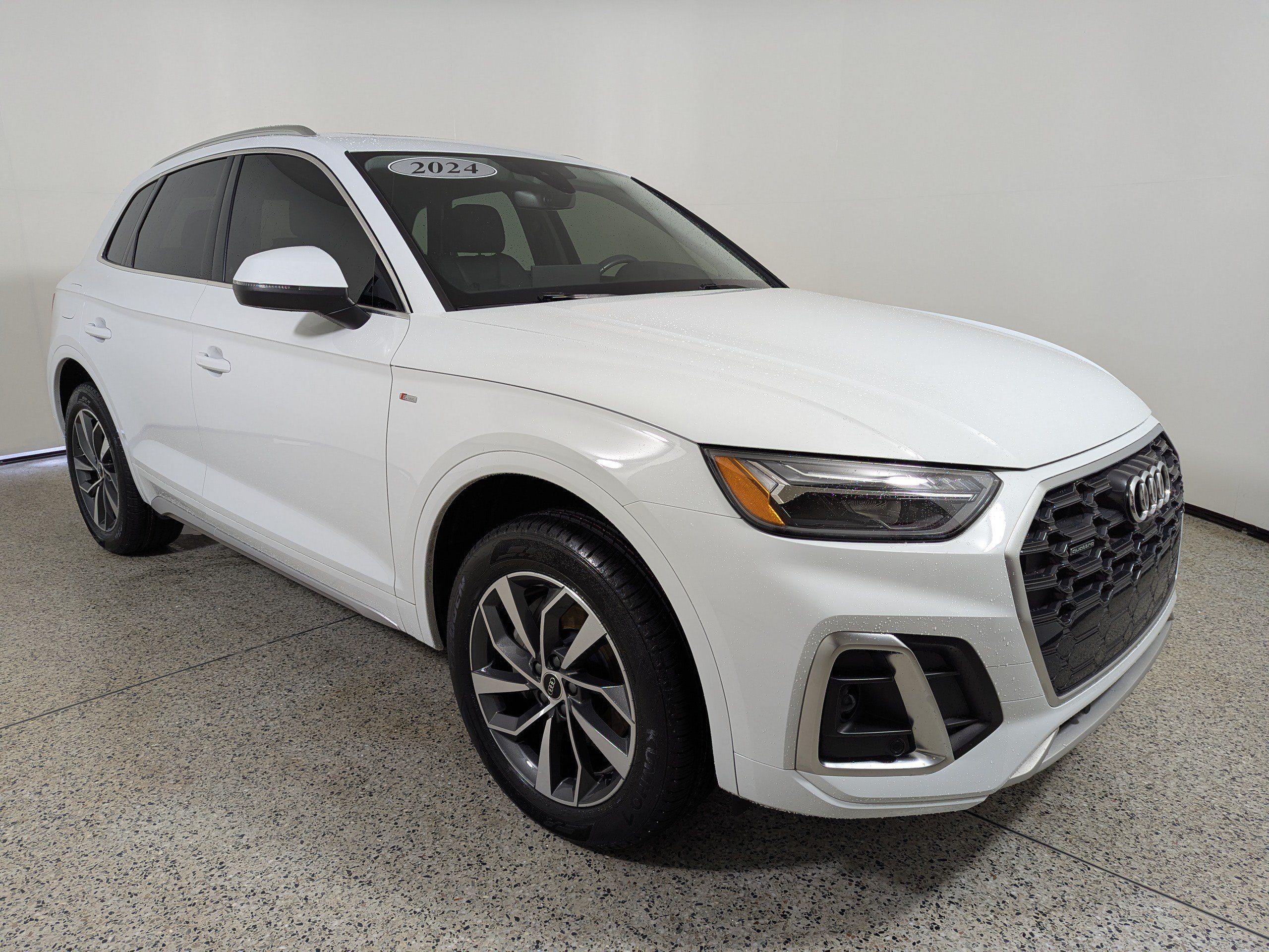 Certified 2024 Audi Q5 2.0T Premium Plus AWD/4WD image 1