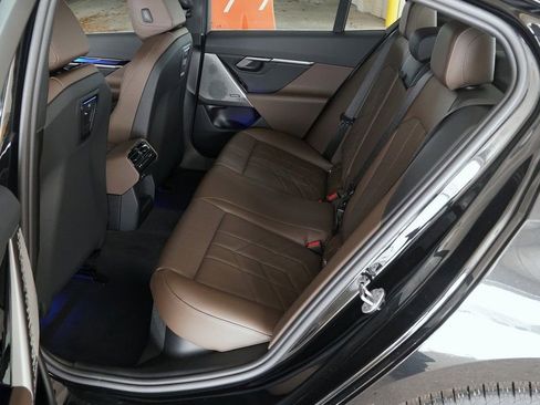 New 2026 BMW 530i xDrive image 30