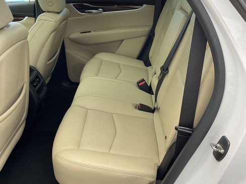 Used 2017 Cadillac XT5 Luxury w/ Driver Awareness Package AWD/4WD image 10