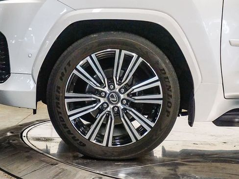 Certified 2025 Lexus LX 700h Luxury AWD/4WD image 9