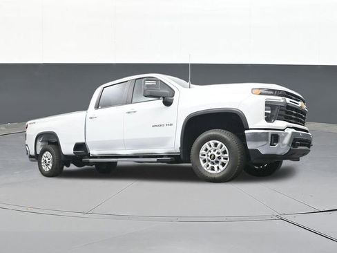 Used 2025 Chevrolet Silverado 2500 LT w/ Safety Package AWD/4WD image 59