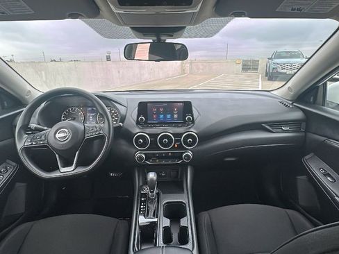 Used 2025 Nissan Sentra S image 21