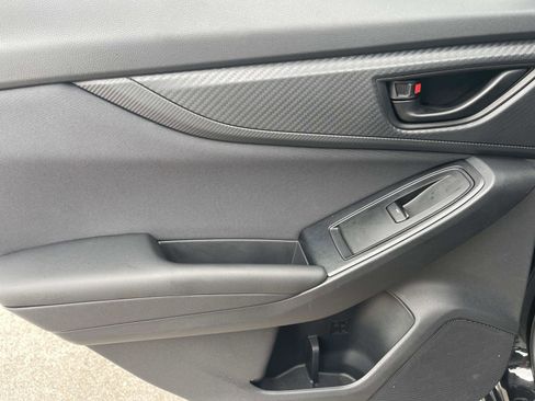 Used 2019 Subaru Crosstrek 2.0i Premium w/ Moonroof Package AWD/4WD image 18