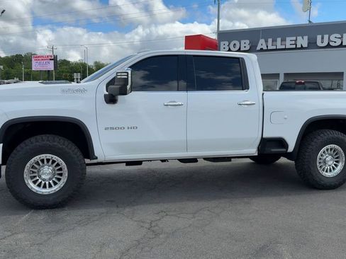 Used 2020 Chevrolet Silverado 2500 High Country AWD/4WD image 3