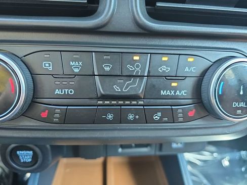 Used 2023 Ford Maverick Lariat w/ Lariat Luxury Package AWD/4WD image 23