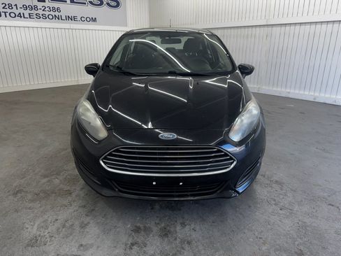 Used 2019 Ford Fiesta SE image 2