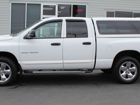Used 2004 Dodge Ram 1500 Truck SLT w/ Sport Appearance Group AWD/4WD image 3