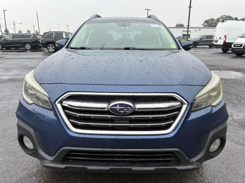 Used 2019 Subaru Outback 2.5i Limited AWD/4WD image 2