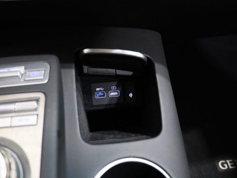 Used 2025 Genesis GV70 2.5T AWD/4WD image 25