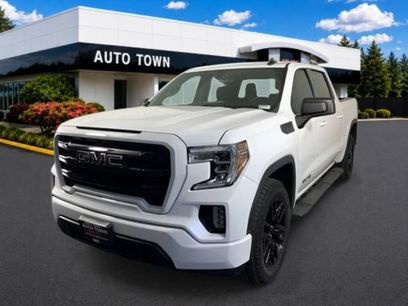 Used 2022 GMC Sierra 1500 Elevation w/ LPO, Elevation Black Package