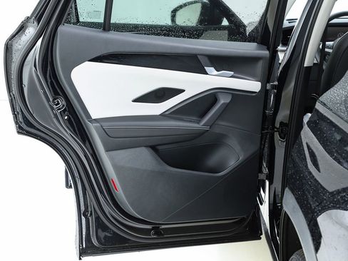 New 2026 Volkswagen Tiguan SE AWD/4WD image 56