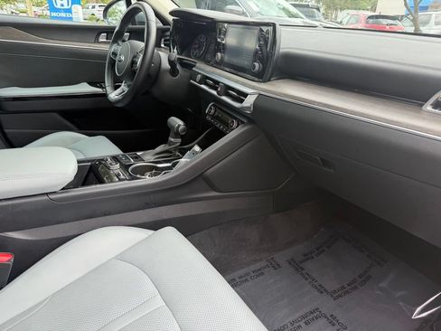 Used 2021 Kia K5 EX FWD image 9