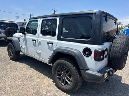 Used 2024 Jeep Wrangler Unlimited Sport AWD/4WD image 8