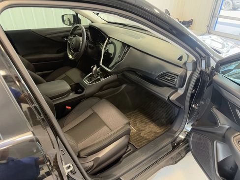 Used 2025 Subaru Outback Premium AWD/4WD image 25