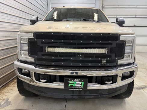 Used 2018 Ford F250 King Ranch w/ King Ranch Ultimate Package AWD/4WD image 2
