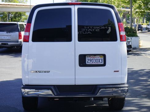 Used 2021 Chevrolet Express 2500 w/ Driver Convenience Package image 10